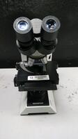 OLYMPUS CH30 LAB MICROSCOPE WITH EYEPIECES BOTH (10X/18L) & 4 OBJECTIVES (100,40,10,4)