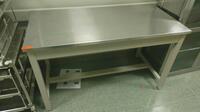 STAINLESS STEEL TOP TABLE