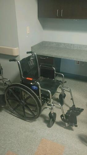 PATIENT WHEELCHAIR