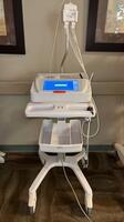 BURDOCK ELI 280 EKG MACHINE WITH AMXX SERIES PATIENT CABLE/LEADS ON PORTABLE STAND