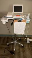 MEIKE PBSV4.1 BLADDER SCANNER ULTRASOUND WITH PROBE, BATTERIES AND CHARGER ON PORTABLE STAND