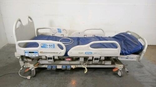 HILL-ROM P3200 VERSACARE HOSPITAL BED