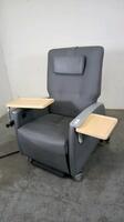 RECLINER WITH SEAT HEATER