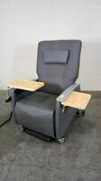 RECLINER WITH SEAT HEATER