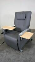 RECLINER WITH SEAT HEATER