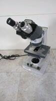 AMERICAN OPTICAL MICROSTAR LAB MICROSCOPE WITH 1 EYEPIECE (10X W.F.)