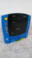 GE DINAMAP V100 VITAL SIGNS MONITOR