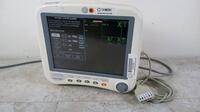 GE DASH 4000 PATIENT MONITOR WITH ECG CABLE