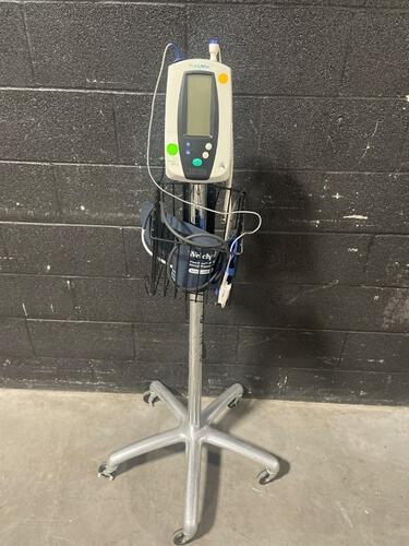 WELCH ALLYN SPOT PATIENT MONITOR