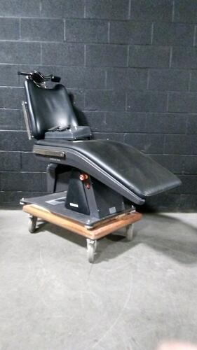 DEXTA MK25X EXAM CHAIR W/FOOTSWITCH