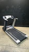 NAUTILUS COMMERCIAL SERIES T912 TREADMILL