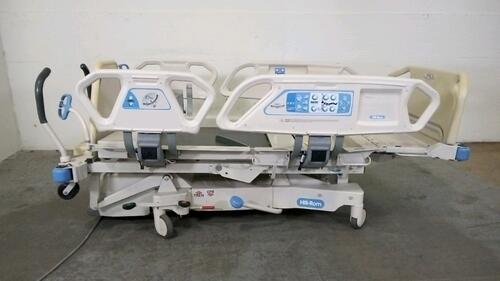 HILL-ROM P1900 TOTALCARE HOSPITAL BED