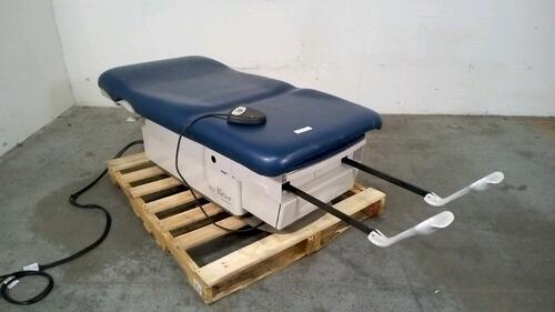 RITTER/MIDMARK 222 POWER EXAM TABLE WITH FOOT CONTROL