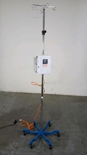 LEVEL 1 HL-90 HOTLINE FLUID WARMER ON ROLLING STAND