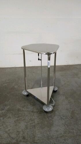 PEDIGO HAMPER STAND