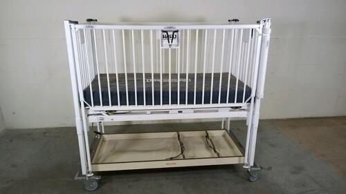 HARD INFANT CRIB