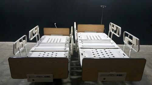LOT OF HILL-ROM HOSPITAL BEDS
