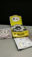 ZOLL AED PLUS