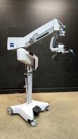 CARL ZEISS OPMI VARIO NEUROSURGICAL MICROSCOPE TO INCLUDE SINGLE MOUNT BINOCULARS WITH EYEPIECES BOTH (10X) BOTTOM LENSE ON S8 STAND