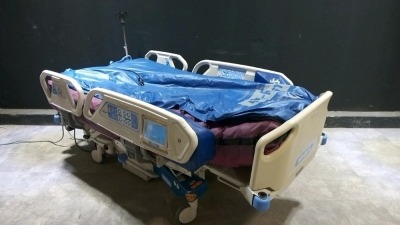 HILL-ROM TOTAL CARE BARIATRIC PLUS HOSPITAL BED WITH MODULES (PERCUSSION & VIBRATION, ROTATION, LOW AIRLOSS)