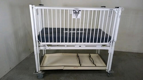 HARD INFANT CRIB