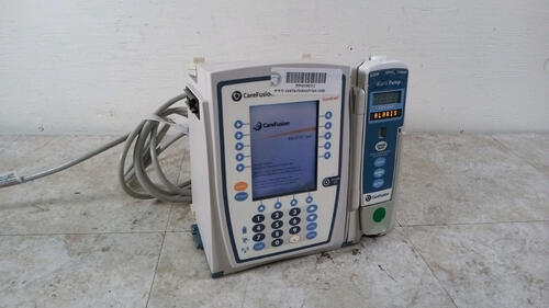 CAREFUSION ALARIS PC GUARDRAILS 8015 INFUSION PUMP WITH ALARIS 8100 PUMP MODULE