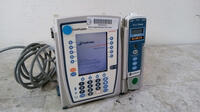 CAREFUSION ALARIS PC GUARDRAILS 8015 INFUSION PUMP WITH ALARIS 8100 PUMP MODULE