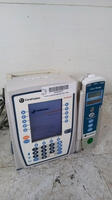 CAREFUSION ALARIS PC GUARDRAILS 8015 INFUSION PUMP WITH ALARIS 8100 PUMP MODULE