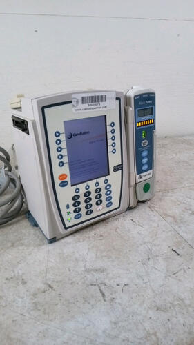 CAREFUSION ALARIS PC GUARDRAILS 8015 INFUSION PUMP WITH ALARIS 8100 PUMP MODULE