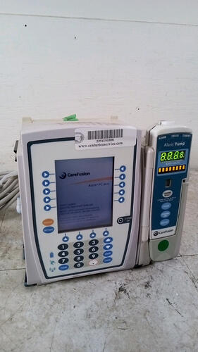 CAREFUSION ALARIS PC GUARDRAILS 8015 INFUSION PUMP WITH ALARIS 8100 PUMP MODULE