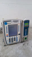 CAREFUSION ALARIS PC GUARDRAILS 8015 INFUSION PUMP WITH ALARIS 8100 PUMP MODULE