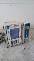 CAREFUSION ALARIS PC GUARDRAILS 8015 INFUSION PUMP WITH ALARIS 8100 PUMP MODULE