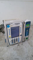 CAREFUSION ALARIS PC GUARDRAILS 8015 INFUSION PUMP WITH ALARIS 8100 PUMP MODULE