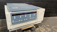 FORMA SCIENTIFIC CENTRIFUGE