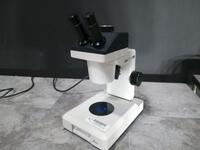 LEICA ZOOM 2000 MICROSCOPE