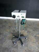 ACULUX 300 WATT XENON LIGHT SOURCE ON ROLLING STAND