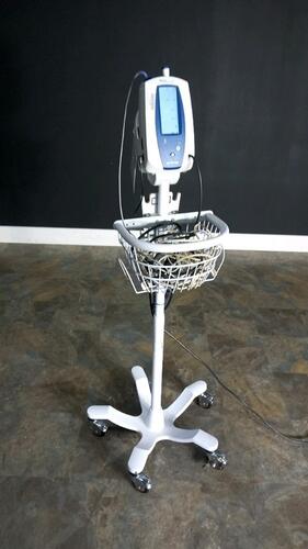 WELCH ALLYN SPOT VITAL SIGNS VITAL SIGN MONITOR ON ROLLING STAND