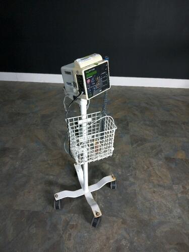 CSI 506 SERIES VITAL SIGN MONITOR ON ROLLING STAND