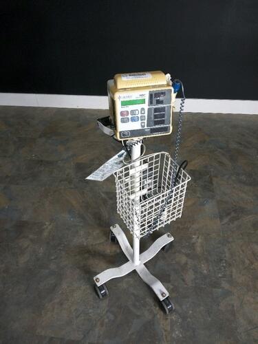 ALARIS/IVAC 4410 VITAL SIGN MONITOR ON ROLLING STAND