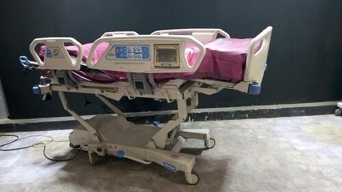 HILL-ROM TOTAL CARE SPORT 2 HOSPITAL BED