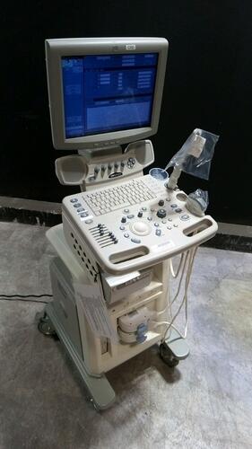 GE LOGIQ A5 PRO ULTRASOUND MACHINE WITH 2 PROBES (4C, E8C)