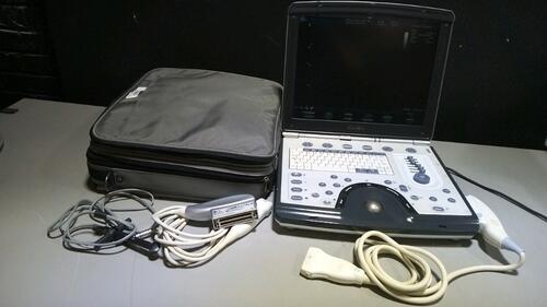 GE VIVID I PORTABLE ULTRASOUND SYSTEM WITH 2 PROBES (8L-RS) (3SRS) (SN 003443VI)