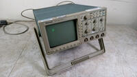 TEKTRONIX TDS 420 FOUR CHANNEL DIGTZING OSCILLOSCOPE