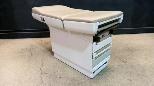 MIDMARK 404 EXAM TABLE