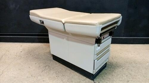 MIDMARK 404 EXAM TABLE