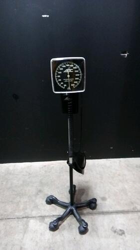 SPHYGMOMANOMETER