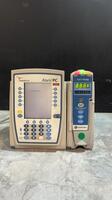 ALARIS PC 8015 SERIES INFUSION PUMP WITH ALARIS PUMP 8100 SERIES MODULE