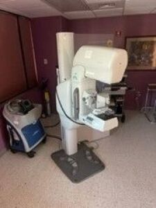 2001 GE Diamond Mammography Machine