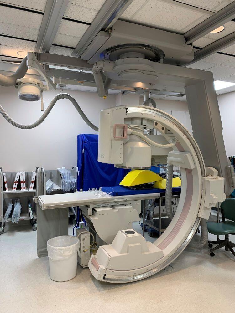 Philips Integris V5000 Angio Diagnost Cath Lab