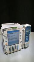 ALARIS PC 8015 SERIES INFUSION PUMP WITH ALARIS PUMP 8100 SERIES MODULE